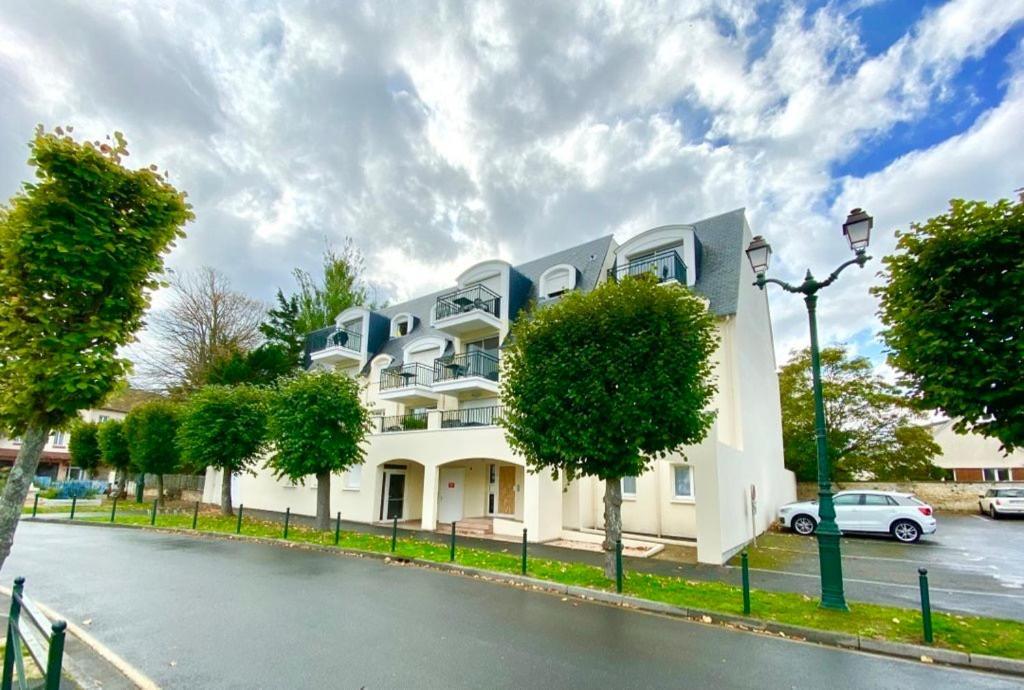 Chaleureux Deux Piece Coeur De Ville Avec Parking Prive Cabourg Kültér fotó